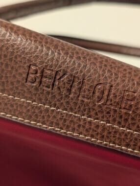 Bekilole Spacious & Stylish Waterproof Shoulder Tote Bag in Classic Red,